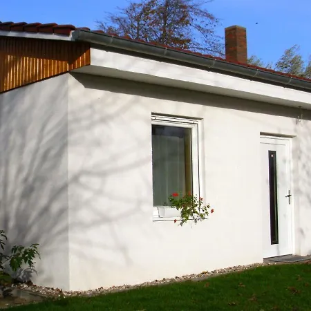 Lush Bungalow In Bãrgerende-rethwisch With Bbq