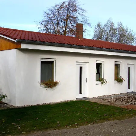 Lush Bungalow In Bãrgerende-rethwisch With Bbq Börgerende-Rethwisch